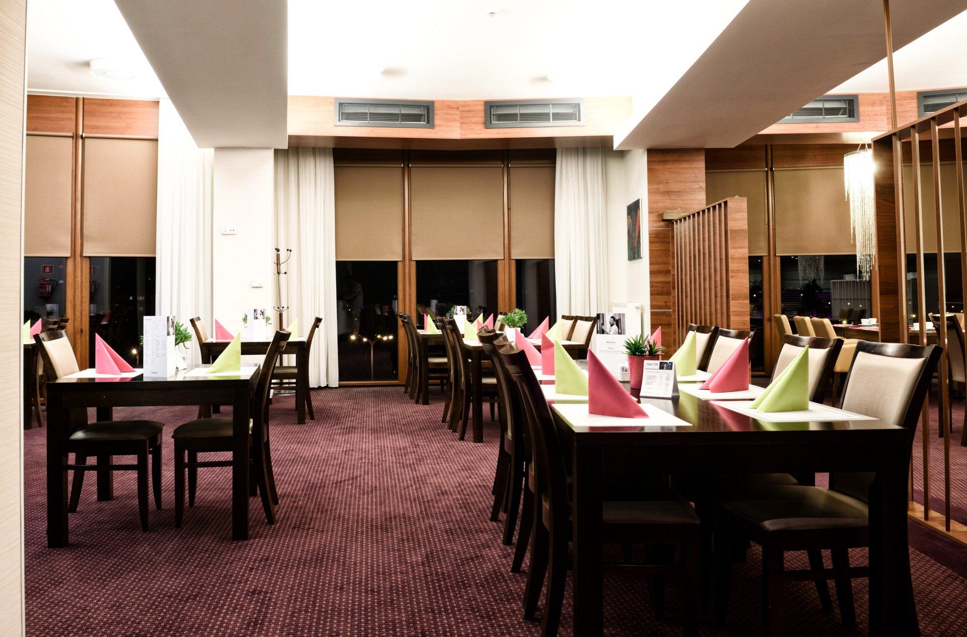 Vestil Hotel Piotrków Trybunalski Exterior photo